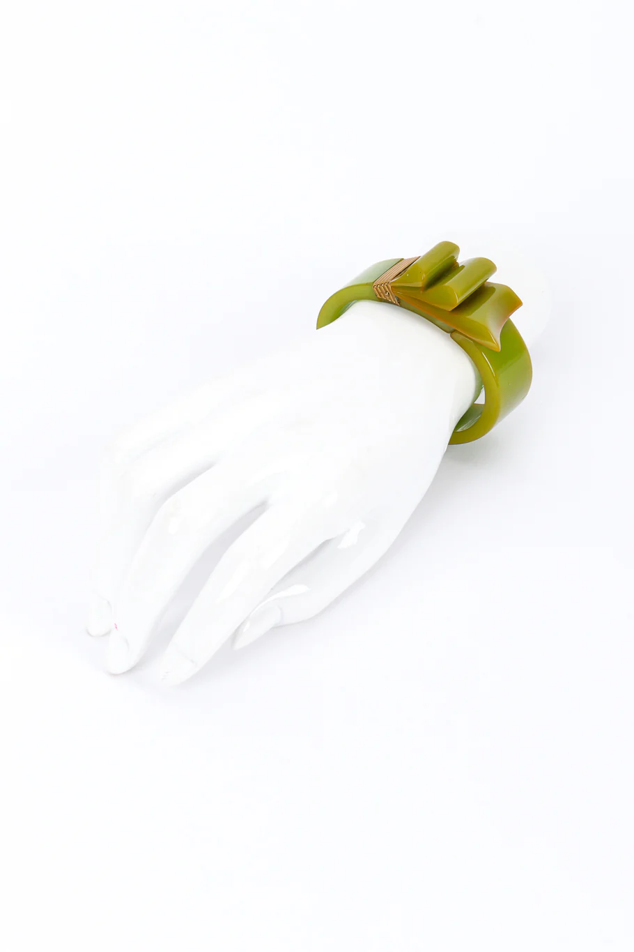 Bakelite Ribbon Bangle Bracelet - Image 2