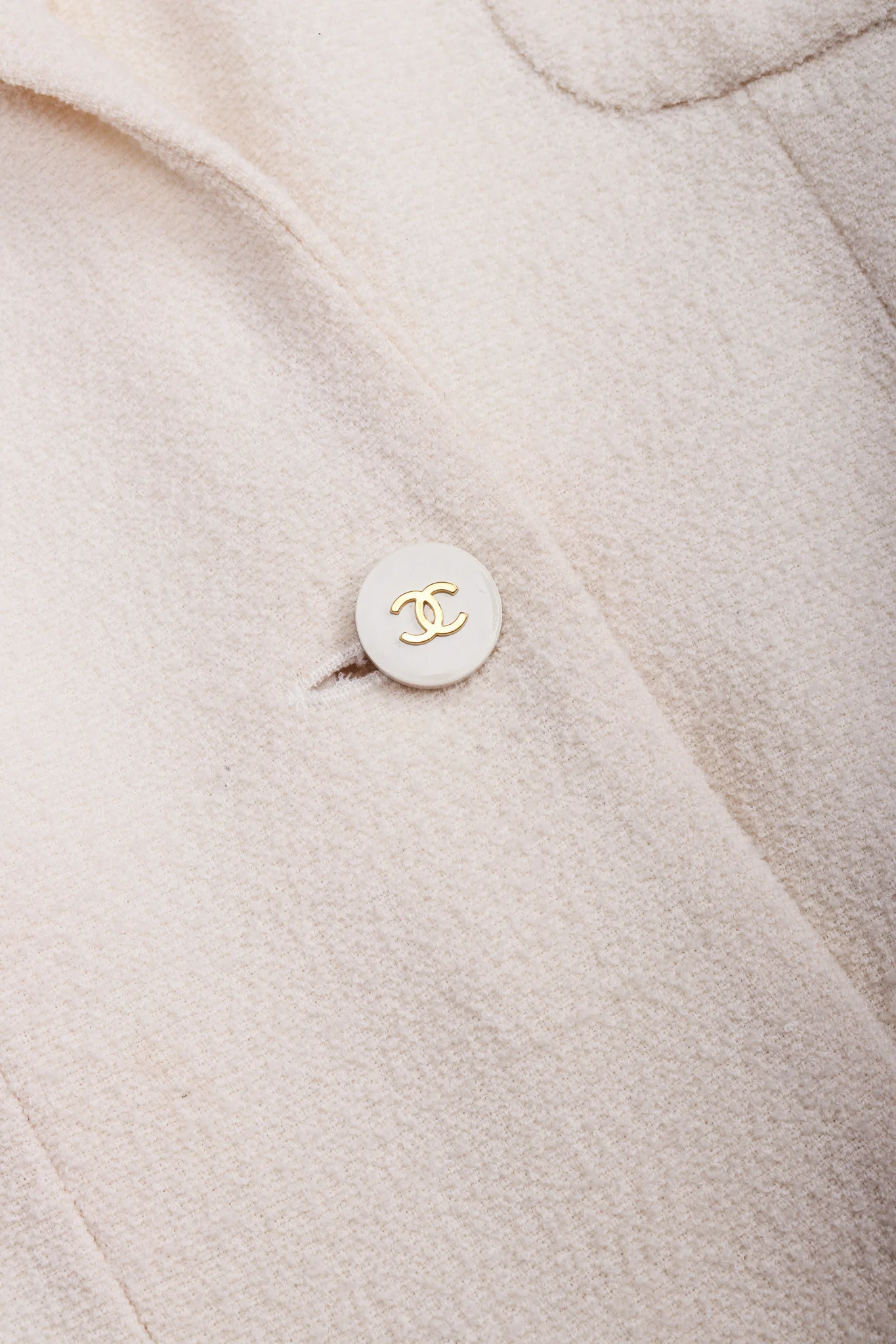 Classic Tweed Jacket - Image 18
