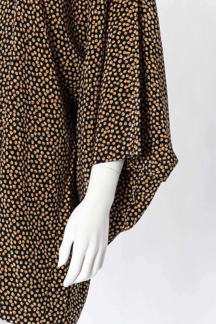 Japanese Speckle Bloom Kimono - Image 8