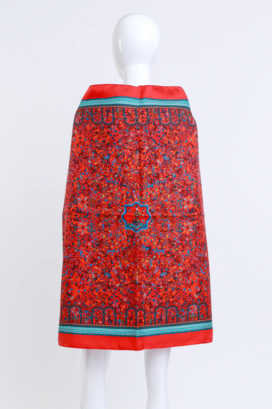 Les Jardins d’Armenie Silk Scarf - Image 3