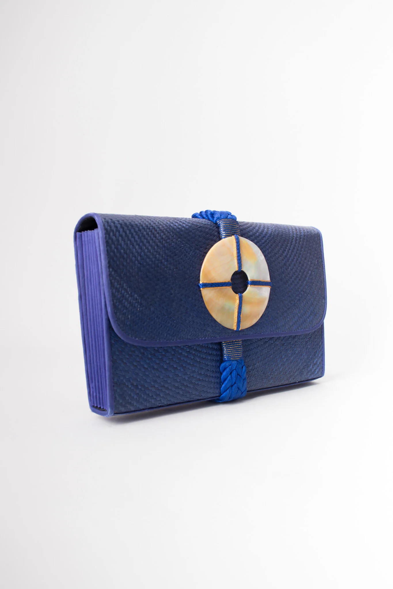 Shell Straw Envelope Clutch - Image 10